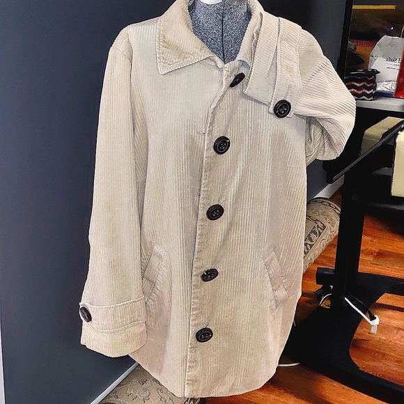 ✨Host Pick✨ Women's Corduroy Tan Jacket - Picture 9 of 13